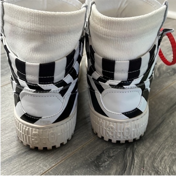 Off White white and Black striped 3.0 off court sneakers - Picture 6 of 11